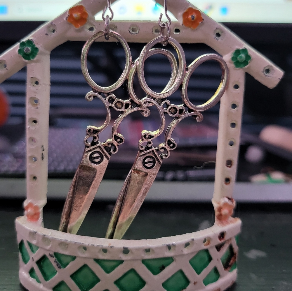 Scissors earrings